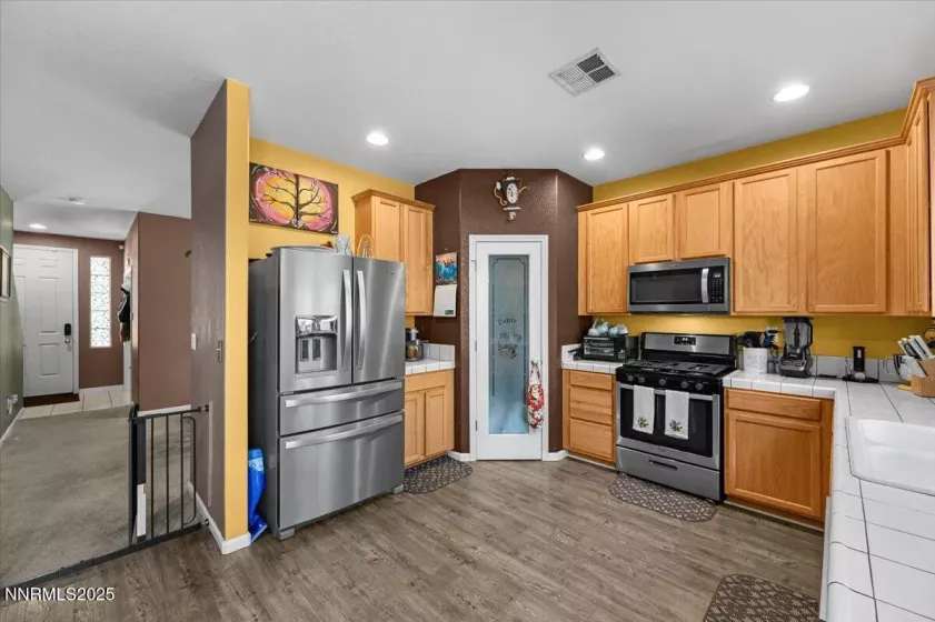 7221 Windswept, Sparks, Nevada 89436, 4 Bedrooms Bedrooms, ,3 BathroomsBathrooms,Residential,Residential,Windswept,250052338