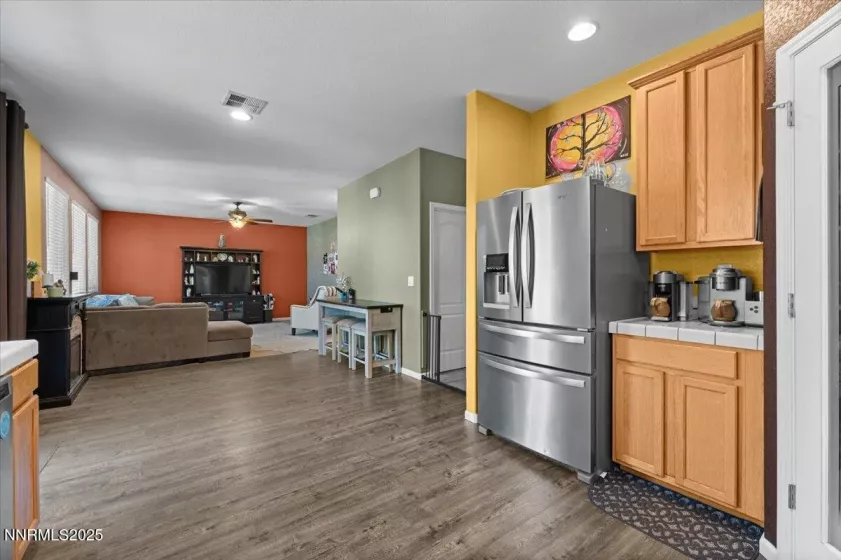 7221 Windswept, Sparks, Nevada 89436, 4 Bedrooms Bedrooms, ,3 BathroomsBathrooms,Residential,Residential,Windswept,250052338