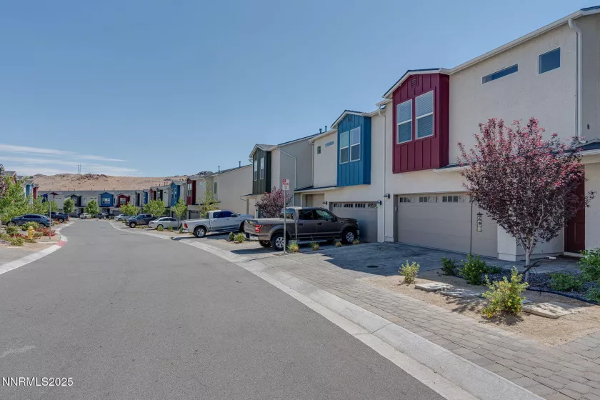 4808 Black Falcon, Sun Valley, Nevada 89433, 3 Bedrooms Bedrooms, ,3 BathroomsBathrooms,Residential,Residential,Black Falcon,250052346