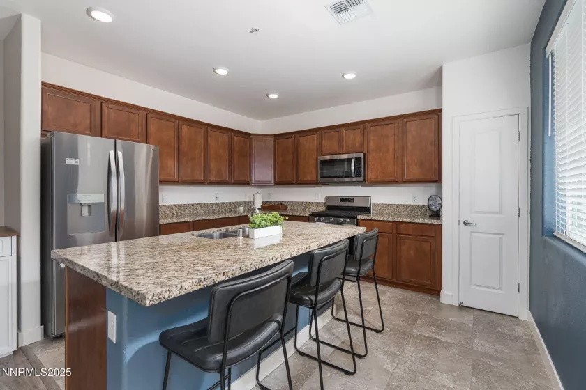 4808 Black Falcon, Sun Valley, Nevada 89433, 3 Bedrooms Bedrooms, ,3 BathroomsBathrooms,Residential,Residential,Black Falcon,250052346
