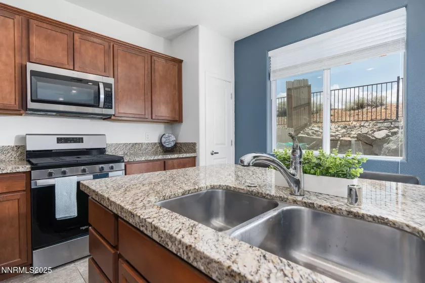 4808 Black Falcon, Sun Valley, Nevada 89433, 3 Bedrooms Bedrooms, ,3 BathroomsBathrooms,Residential,Residential,Black Falcon,250052346