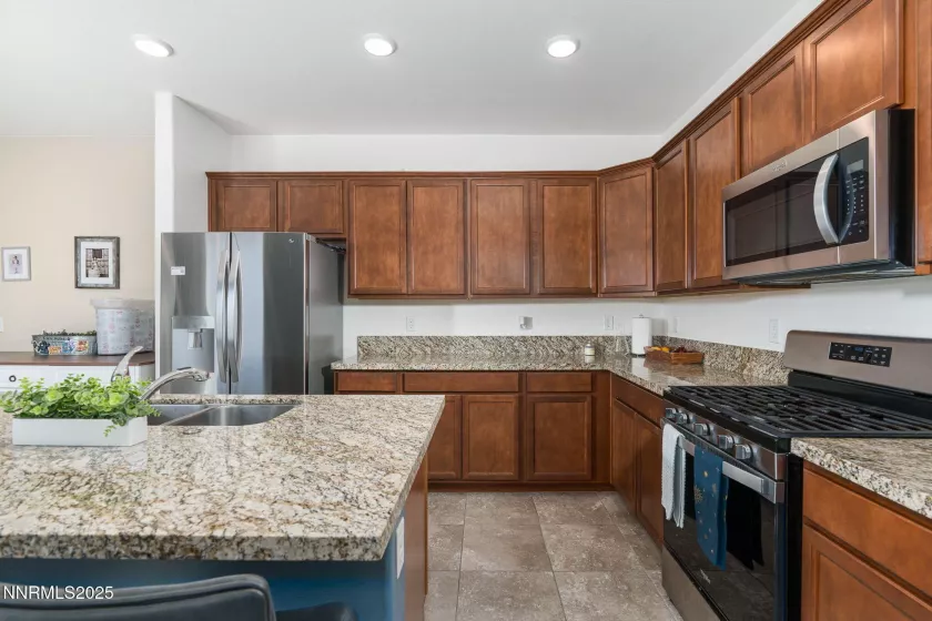 4808 Black Falcon, Sun Valley, Nevada 89433, 3 Bedrooms Bedrooms, ,3 BathroomsBathrooms,Residential,Residential,Black Falcon,250052346