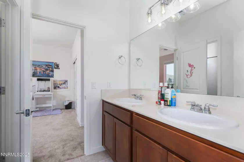 4808 Black Falcon, Sun Valley, Nevada 89433, 3 Bedrooms Bedrooms, ,3 BathroomsBathrooms,Residential,Residential,Black Falcon,250052346
