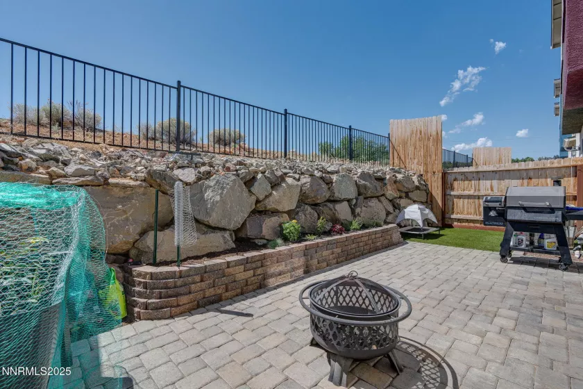4808 Black Falcon, Sun Valley, Nevada 89433, 3 Bedrooms Bedrooms, ,3 BathroomsBathrooms,Residential,Residential,Black Falcon,250052346