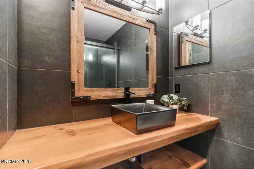 872 Tanager, Incline Village, Nevada 89451, 1 Bedroom Bedrooms, ,1 BathroomBathrooms,Residential,Residential,Tanager,250052347