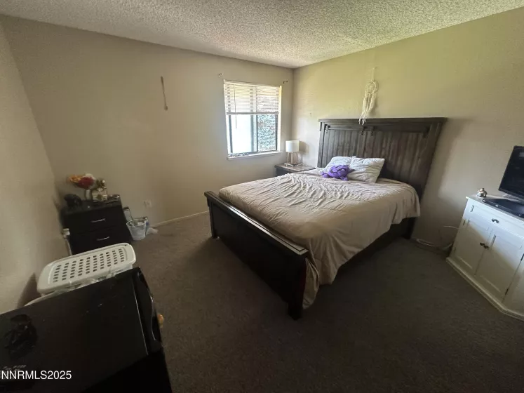 863 Nutmeg, Reno, Nevada 89502, 2 Bedrooms Bedrooms, ,2 BathroomsBathrooms,Residential,Residential,Nutmeg,250052349