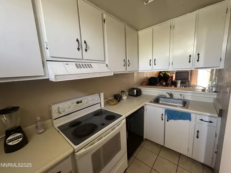 863 Nutmeg, Reno, Nevada 89502, 2 Bedrooms Bedrooms, ,2 BathroomsBathrooms,Residential,Residential,Nutmeg,250052349