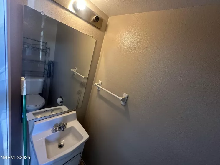 863 Nutmeg, Reno, Nevada 89502, 2 Bedrooms Bedrooms, ,2 BathroomsBathrooms,Residential,Residential,Nutmeg,250052349