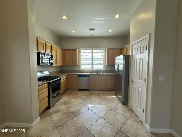 10175 Coyote Creek, Reno, Nevada 89521, 3 Bedrooms Bedrooms, ,2 BathroomsBathrooms,Residential Lease,Manufactured,Coyote Creek,250052350