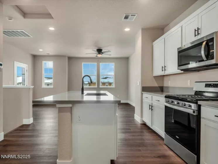 451 Blackbird, Gardnerville, Nevada 89410, 2 Bedrooms Bedrooms, ,2 BathroomsBathrooms,Residential,Residential,Blackbird,250052353