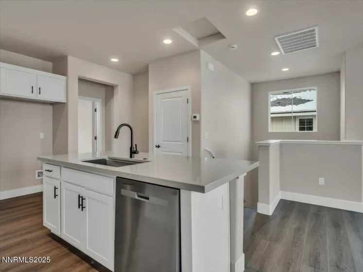 451 Blackbird, Gardnerville, Nevada 89410, 2 Bedrooms Bedrooms, ,2 BathroomsBathrooms,Residential,Residential,Blackbird,250052353