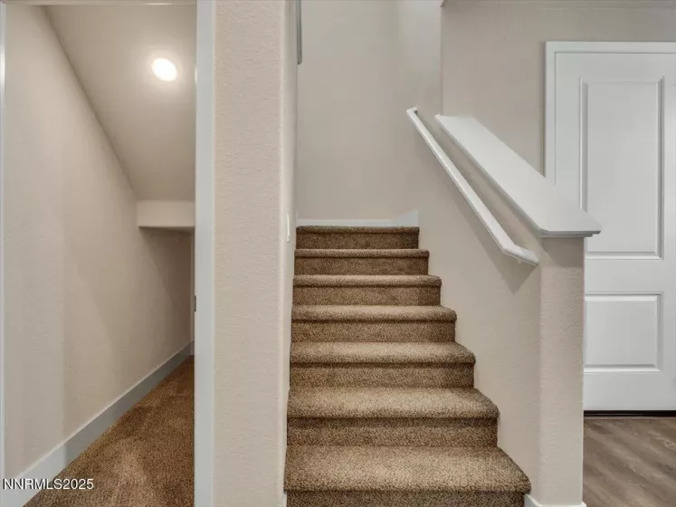 451 Blackbird, Gardnerville, Nevada 89410, 2 Bedrooms Bedrooms, ,2 BathroomsBathrooms,Residential,Residential,Blackbird,250052353