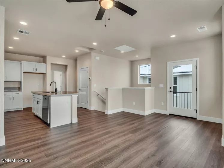 451 Blackbird, Gardnerville, Nevada 89410, 2 Bedrooms Bedrooms, ,2 BathroomsBathrooms,Residential,Residential,Blackbird,250052353