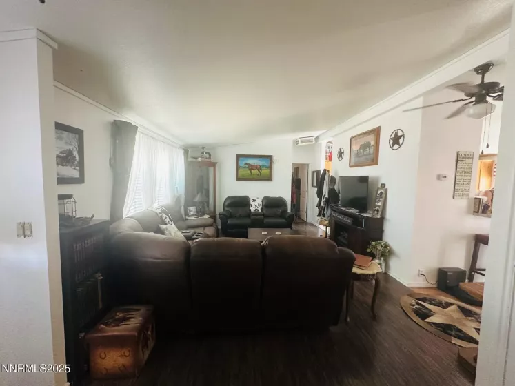 274 Knox, Spring Creek, Nevada 89815, 3 Bedrooms Bedrooms, ,2 BathroomsBathrooms,Residential,Residential,Knox,250052336