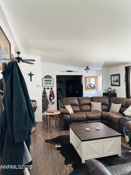 274 Knox, Spring Creek, Nevada 89815, 3 Bedrooms Bedrooms, ,2 BathroomsBathrooms,Residential,Residential,Knox,250052336