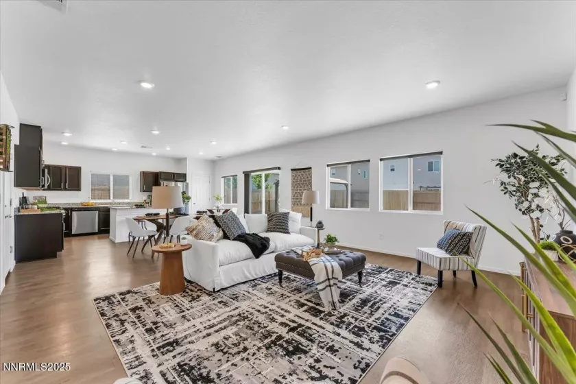 1394 Granary Park, Sparks, Nevada 89436, 4 Bedrooms Bedrooms, ,3 BathroomsBathrooms,Residential,Residential,Granary Park,250052356