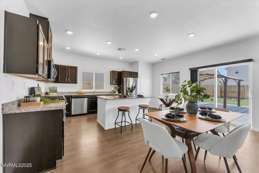 1394 Granary Park, Sparks, Nevada 89436, 4 Bedrooms Bedrooms, ,3 BathroomsBathrooms,Residential,Residential,Granary Park,250052356