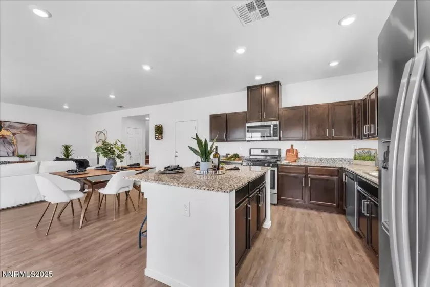1394 Granary Park, Sparks, Nevada 89436, 4 Bedrooms Bedrooms, ,3 BathroomsBathrooms,Residential,Residential,Granary Park,250052356