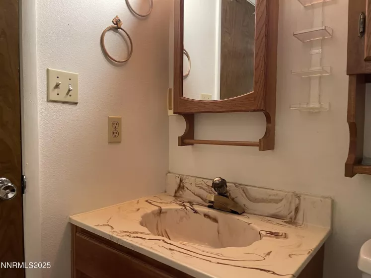 1562 Gault, Sparks, Nevada 89431, 3 Bedrooms Bedrooms, ,2 BathroomsBathrooms,Residential,Residential,Gault,250052359