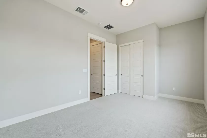 7393 Oakmont, Sparks, Nevada 89441, 2 Bedrooms Bedrooms, ,2 BathroomsBathrooms,Residential,Residential,Oakmont,250004203