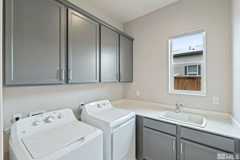 7393 Oakmont, Sparks, Nevada 89441, 2 Bedrooms Bedrooms, ,2 BathroomsBathrooms,Residential,Residential,Oakmont,250004203
