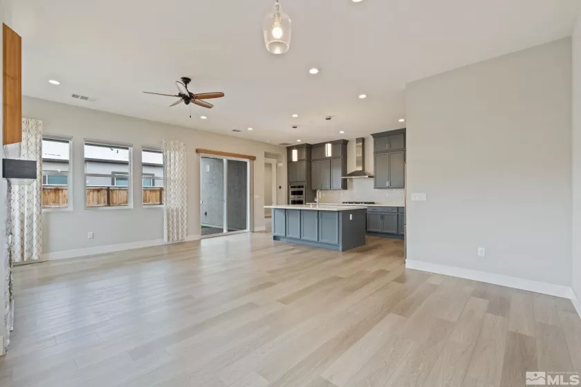 7393 Oakmont, Sparks, Nevada 89441, 2 Bedrooms Bedrooms, ,2 BathroomsBathrooms,Residential,Residential,Oakmont,250004203