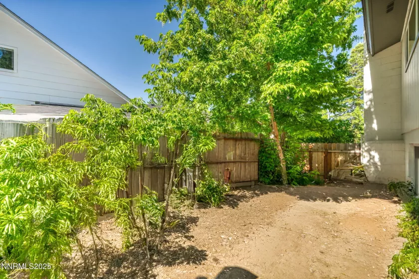 700 Highland, Carson City, Nevada 89703, 4 Bedrooms Bedrooms, ,3 BathroomsBathrooms,Residential,Residential,Highland,250052360