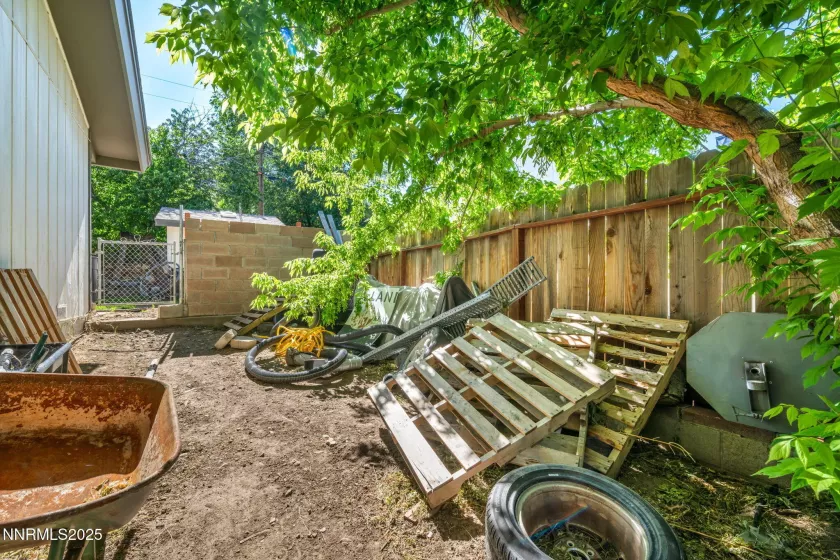 700 Highland, Carson City, Nevada 89703, 4 Bedrooms Bedrooms, ,3 BathroomsBathrooms,Residential,Residential,Highland,250052360
