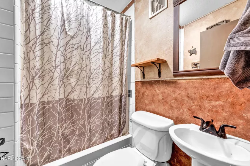 700 Highland, Carson City, Nevada 89703, 4 Bedrooms Bedrooms, ,3 BathroomsBathrooms,Residential,Residential,Highland,250052360