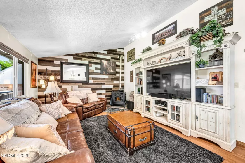 700 Highland, Carson City, Nevada 89703, 4 Bedrooms Bedrooms, ,3 BathroomsBathrooms,Residential,Residential,Highland,250052360