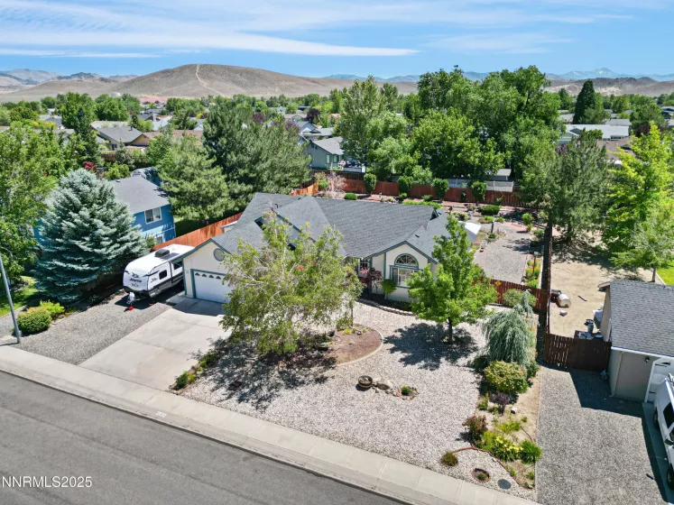 1427 Shasta, Gardnerville, Nevada 89460, 3 Bedrooms Bedrooms, ,2 BathroomsBathrooms,Residential,Residential,Shasta,250052361