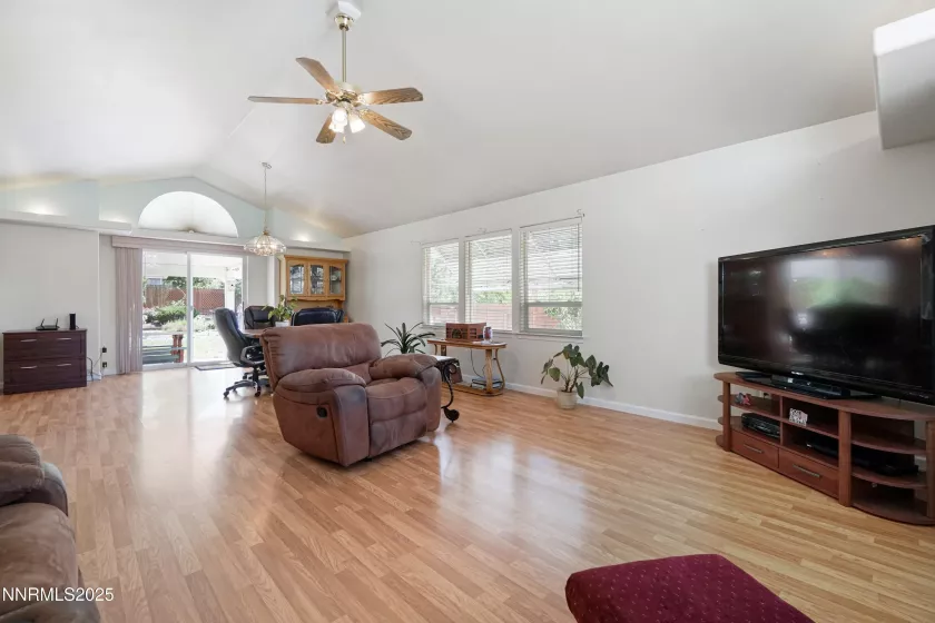 1427 Shasta, Gardnerville, Nevada 89460, 3 Bedrooms Bedrooms, ,2 BathroomsBathrooms,Residential,Residential,Shasta,250052361