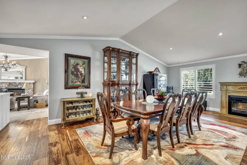 1668 Glen Oaks, Reno, Nevada 89523, 4 Bedrooms Bedrooms, ,2 BathroomsBathrooms,Residential,Residential,Glen Oaks,250052362