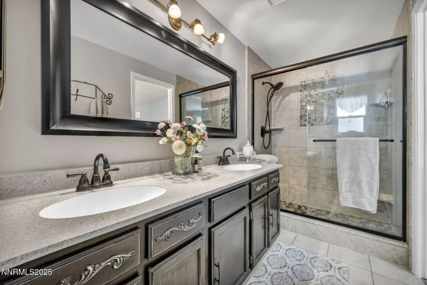 1668 Glen Oaks, Reno, Nevada 89523, 4 Bedrooms Bedrooms, ,2 BathroomsBathrooms,Residential,Residential,Glen Oaks,250052362