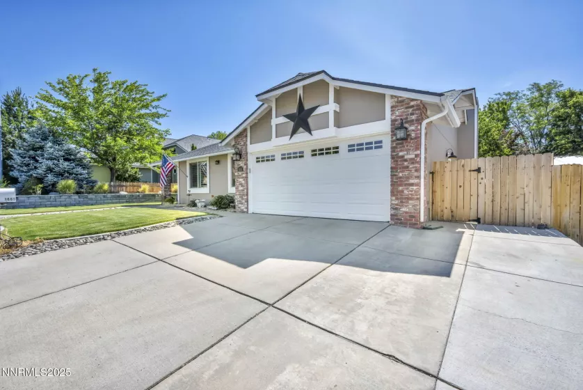 1668 Glen Oaks, Reno, Nevada 89523, 4 Bedrooms Bedrooms, ,2 BathroomsBathrooms,Residential,Residential,Glen Oaks,250052362