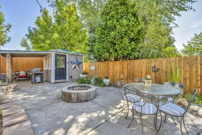 1668 Glen Oaks, Reno, Nevada 89523, 4 Bedrooms Bedrooms, ,2 BathroomsBathrooms,Residential,Residential,Glen Oaks,250052362