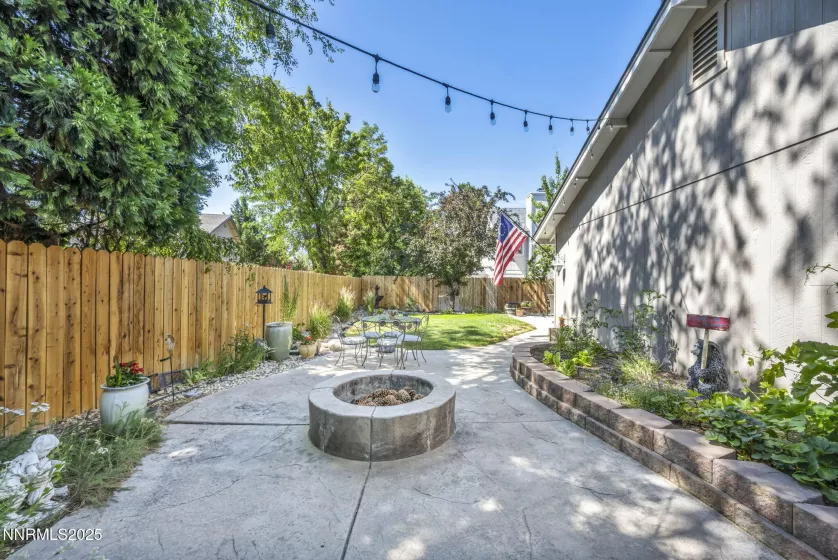 1668 Glen Oaks, Reno, Nevada 89523, 4 Bedrooms Bedrooms, ,2 BathroomsBathrooms,Residential,Residential,Glen Oaks,250052362
