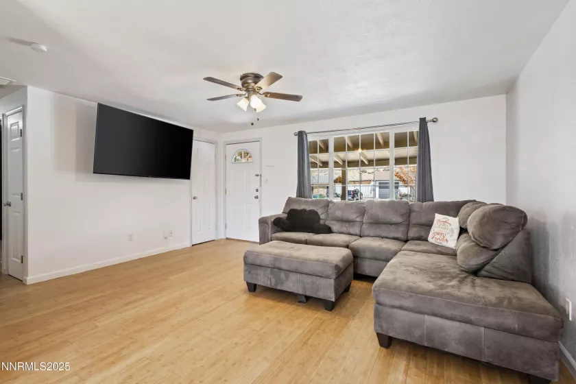 260 Palace, Reno, Nevada 89506, 3 Bedrooms Bedrooms, ,2 BathroomsBathrooms,Residential,Residential,Palace,250052365