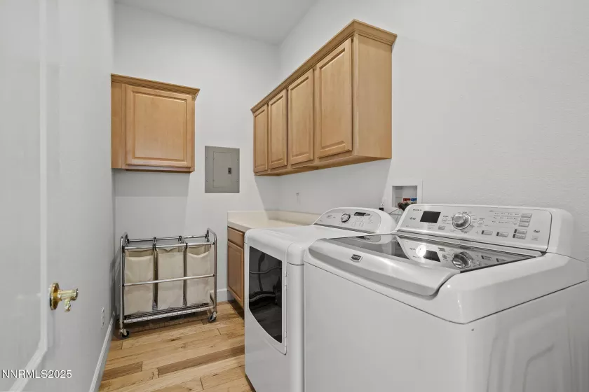 3300 Dog Leg, Minden, Nevada 89423, 4 Bedrooms Bedrooms, ,4 BathroomsBathrooms,Residential,Residential,Dog Leg,250052368