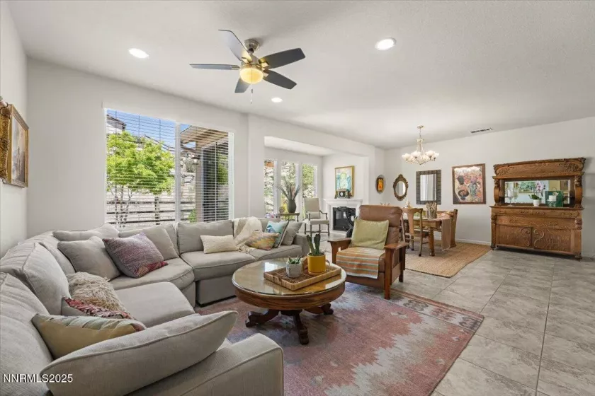 9225 Sassafras, Reno, Nevada 89523, 3 Bedrooms Bedrooms, ,2 BathroomsBathrooms,Residential,Residential,Sassafras,250052374