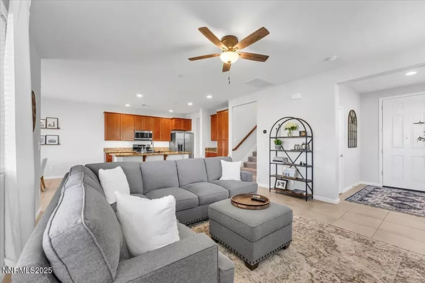 2642 Alessandro, Sparks, Nevada 89434, 3 Bedrooms Bedrooms, ,3 BathroomsBathrooms,Residential,Residential,Alessandro,250052375