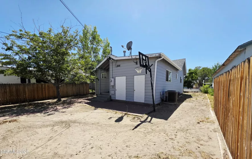 88 Broadway, Fallon, Nevada 89406, 3 Bedrooms Bedrooms, ,2 BathroomsBathrooms,Residential,Residential,Broadway,250052377