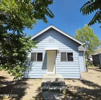 88 Broadway, Fallon, Nevada 89406, 3 Bedrooms Bedrooms, ,2 BathroomsBathrooms,Residential,Residential,Broadway,250052377