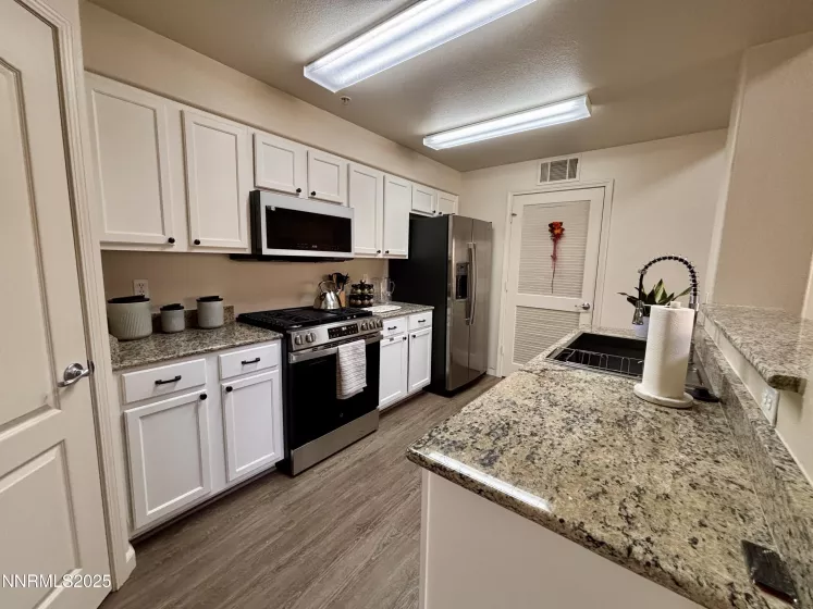 9050 Double R, Reno, Nevada 89521, 1 Bedroom Bedrooms, ,1 BathroomBathrooms,Residential,Residential,Double R,250052393