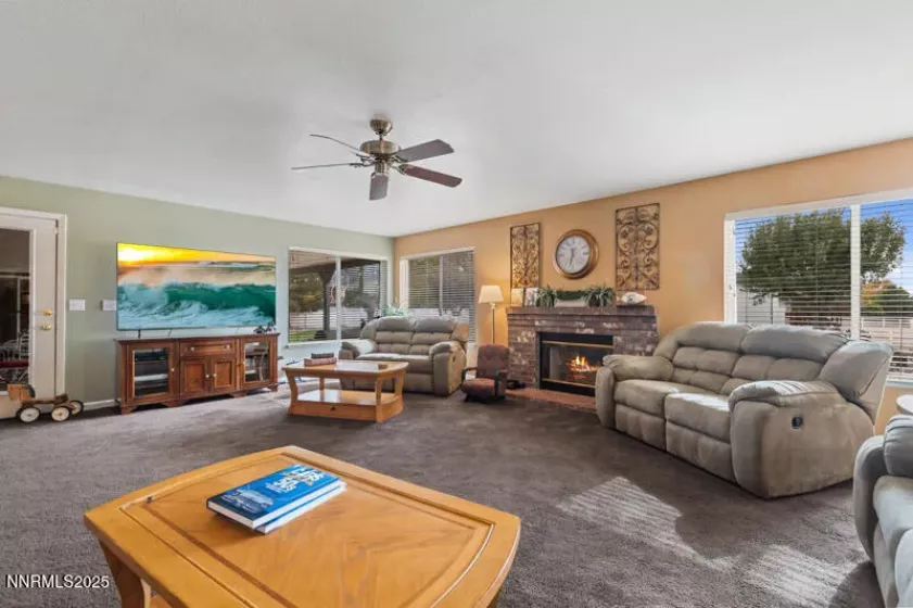 10 Desert Peak, Sparks, Nevada 89441, 4 Bedrooms Bedrooms, ,3 BathroomsBathrooms,Residential,Residential,Desert Peak,250052396