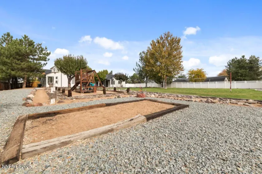 10 Desert Peak, Sparks, Nevada 89441, 4 Bedrooms Bedrooms, ,3 BathroomsBathrooms,Residential,Residential,Desert Peak,250052396