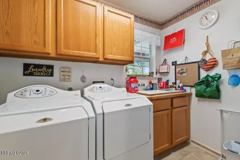 10 Desert Peak, Sparks, Nevada 89441, 4 Bedrooms Bedrooms, ,3 BathroomsBathrooms,Residential,Residential,Desert Peak,250052396