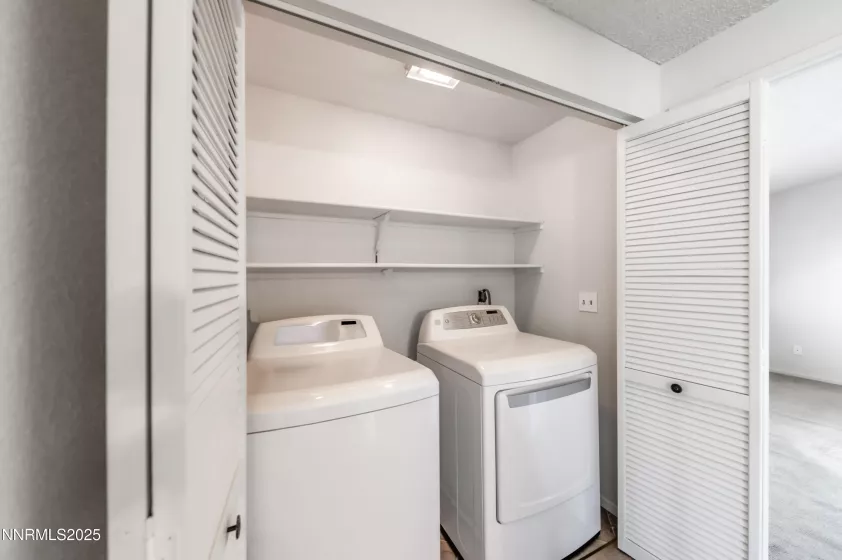 1263 Skylark, Sparks, Nevada 89434, 3 Bedrooms Bedrooms, ,3 BathroomsBathrooms,Residential,Residential,Skylark,250052395