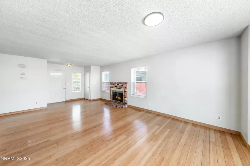 1263 Skylark, Sparks, Nevada 89434, 3 Bedrooms Bedrooms, ,3 BathroomsBathrooms,Residential,Residential,Skylark,250052395
