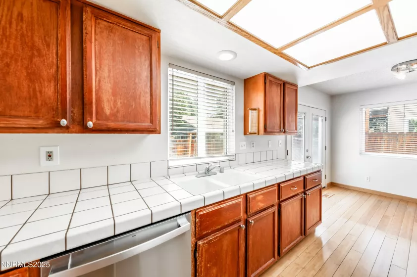 1263 Skylark, Sparks, Nevada 89434, 3 Bedrooms Bedrooms, ,3 BathroomsBathrooms,Residential,Residential,Skylark,250052395